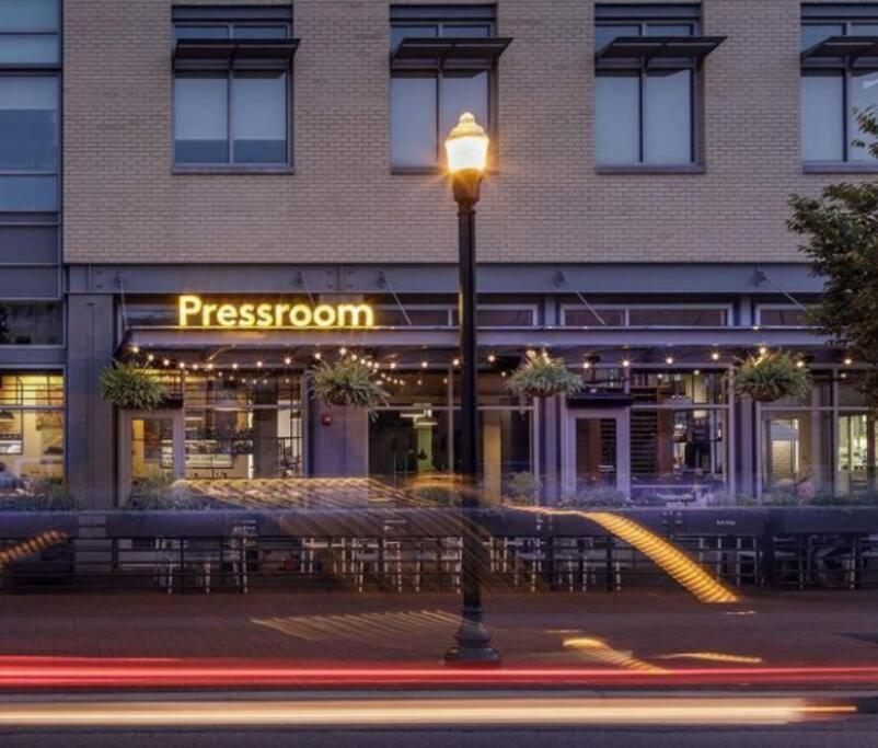 The Willa On 7Th, Located In Downtown Bentonville! Buitenkant foto