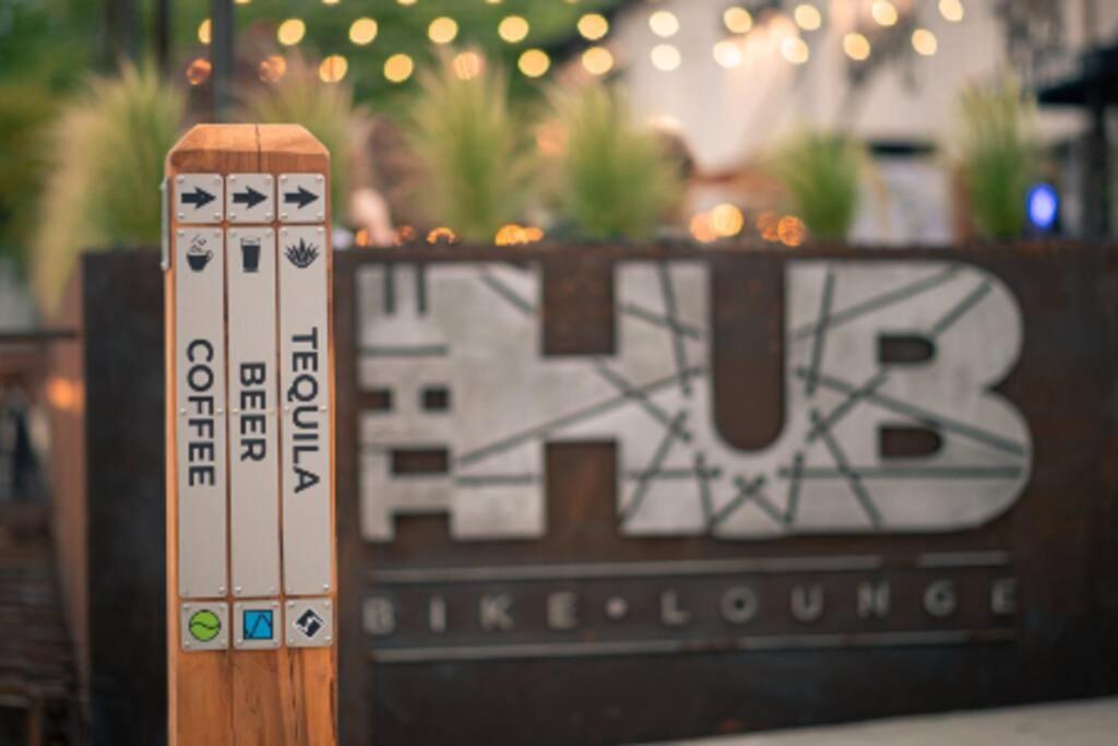 The Willa On 7Th, Located In Downtown Bentonville! Buitenkant foto